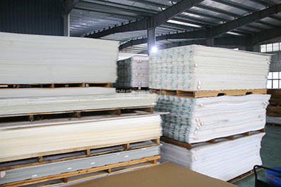 亞克力板材為什么要貼膜呢